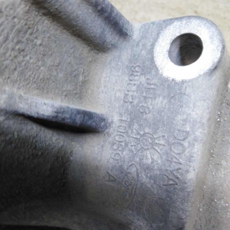 kronstein-krepleniia-generatora-18-ford-focus-1-art-111429-big-1