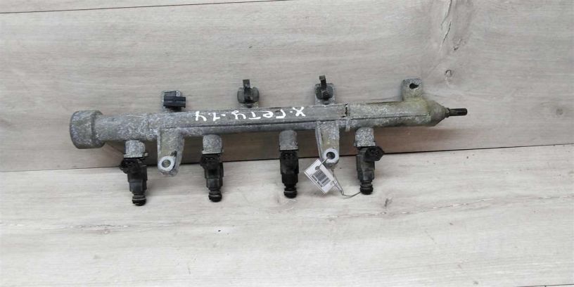reika-toplivnaia-rampa-hyundai-getz-restailing-14-g4ee-art-13912-big-2