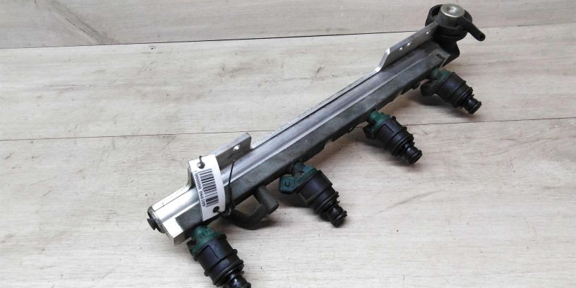 forsunocnaia-rampa-s-forsunkami-volvo-s40-art-14142-big-2