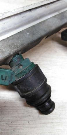 forsunocnaia-rampa-s-forsunkami-volvo-s40-art-14142-big-3