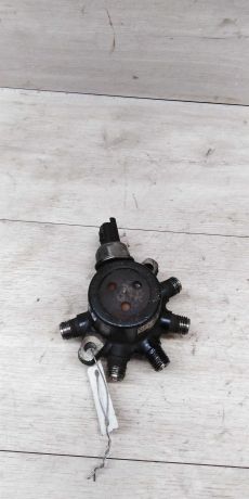 raspredelitel-topliva-reika-toplivnaia-renault-scenic-2-15-dci-art-14392-big-1