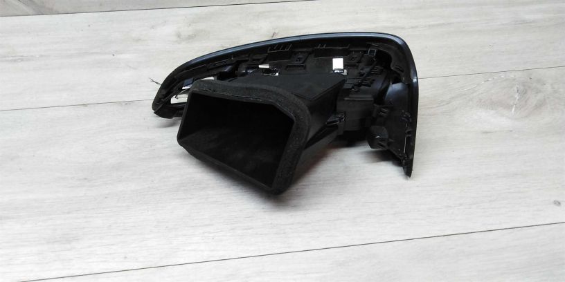 deflektor-vozdusnyi-pravyi-ford-focus-iii-art-15061-big-1