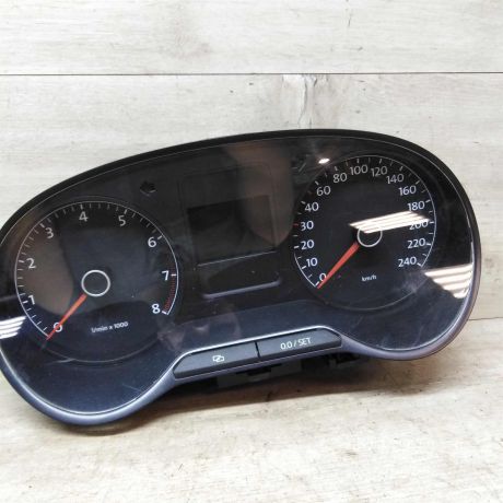 shhitok-priborov-panel-volkswagen-polo-sedan-art-16527-big-0