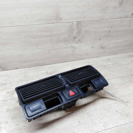 deflektor-centralnyi-obduva-salona-volkswagen-golf-4-art-18125-big-1