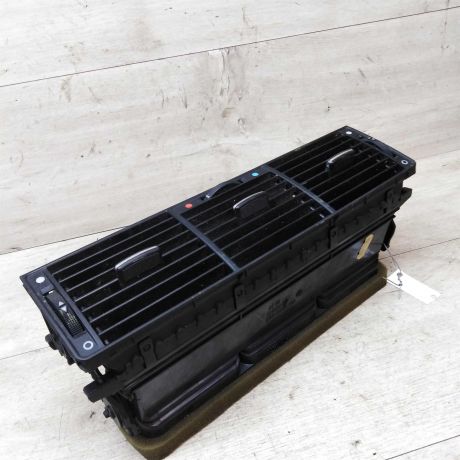 deflektor-centralnyi-salona-audi-a8-d2-art-18769-big-2