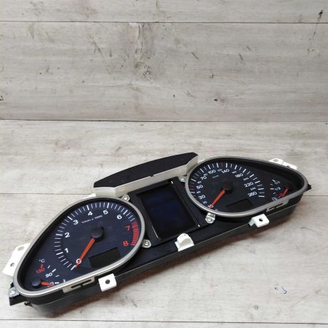 panel-priborov-shhitok-audi-a6-c6-art-20272-big-1