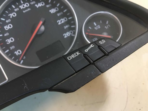 pribornaia-panel-shhitok-audi-a4-b6-8e-20i-alt-art-24541-big-3
