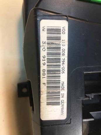 pribornaia-panel-shhitok-volkswagen-passat-b5-adr-art-24547-big-1