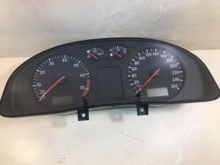 pribornaia-panel-shhitok-volkswagen-passat-b5-18-adr-art-24553