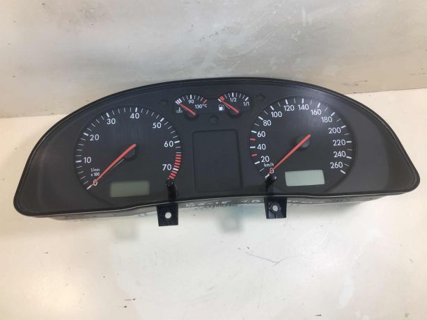 pribornaia-panel-shhitok-volkswagen-passat-b5-18t-art-24554-big-0