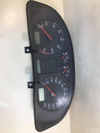 pribornaia-panel-shhitok-volkswagen-passat-b5-18t-art-24558-big-0