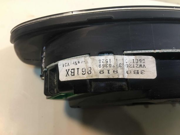 pribornaia-panel-shhitok-volkswagen-passat-b5-18t-art-24559-big-4