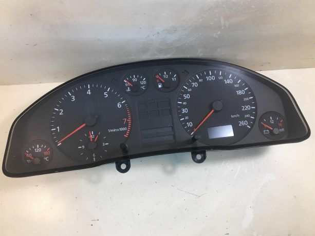 panel-priborov-audi-a6-c5-art-24649-big-0