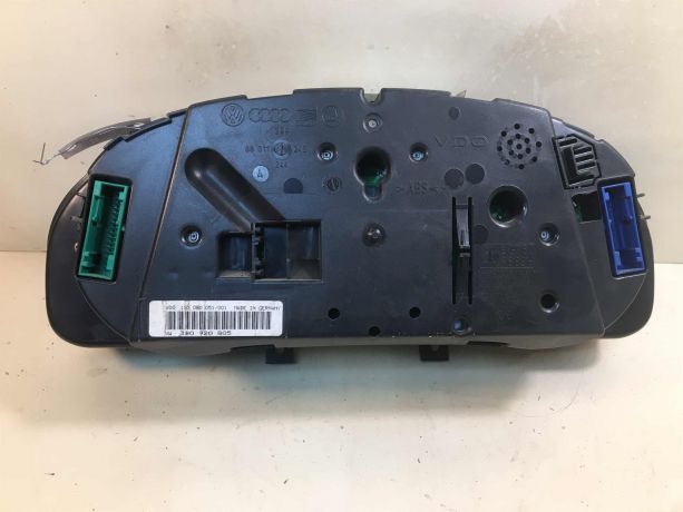 pribornaia-panel-shhitok-volkswagen-passat-b5-gp-18t-3b0920805-art-24713-big-3