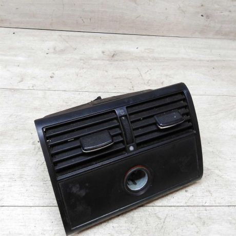 deflektor-obduva-salona-zadnii-audi-a8-d2-art-24966-big-0