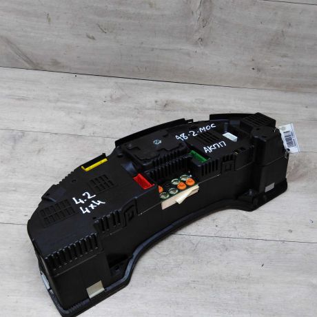 panel-priborov-shhitok-audi-a8-d2-42i-art-25026-big-1