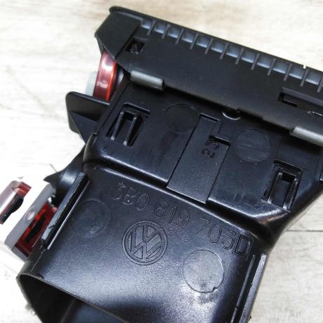 deflektor-levyi-obduva-salona-volkswagen-passat-b5-gp-art-27240-big-2