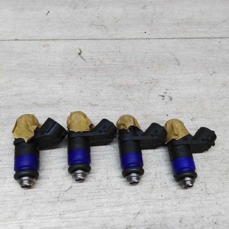 toplivnaia-forsunka-volkswagen-polo-2001-god-14-bky-036906031ab-art-27908-big-0