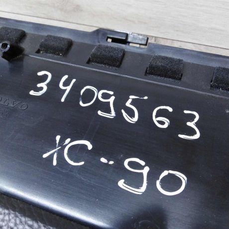 bardacok-volvo-xc90-art-29914-big-2