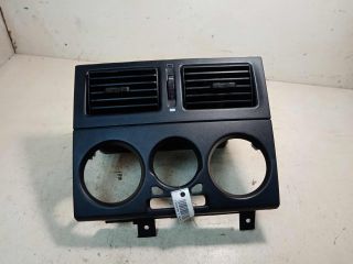 deflektor-obduva-salona-centralnaia-ramka-torpedy-fiat-albea-14i-art-31414