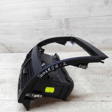 deflektor-obduva-salona-centralnyi-volkswagen-touareg-rest-art-33729-big-4