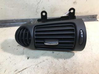 deflektor-obduva-salona-pravyi-mercedes-w203-do-rest-art-33775