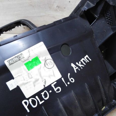 centralnaia-konsol-volkswagen-polo-sedan-16-cfna-akpp-art-33965-big-1
