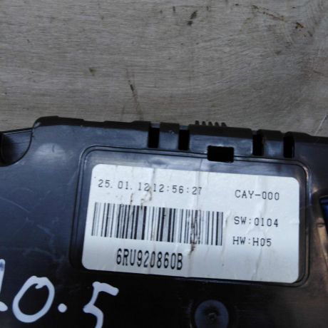 panel-priborov-shhitok-volkswagen-polo-sedan-art-34221-big-1