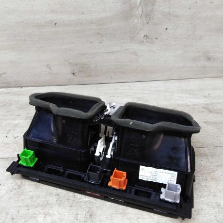 deflektor-obduva-salona-centralnyi-volkswagen-polo-sedan-art-34979-big-3