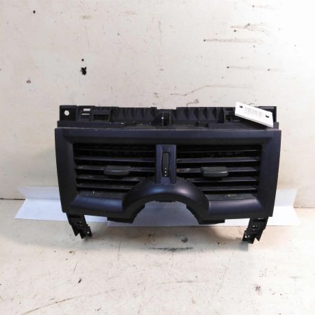 deflektor-centralnyi-obduva-salona-renault-megane-2-sedan-art-35081-big-0