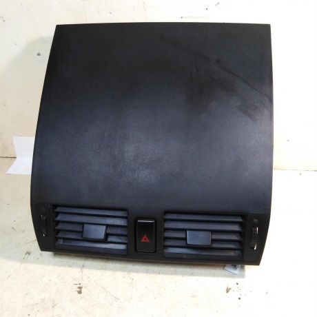 deflektor-centralnyi-obduva-salona-nakladka-mazda-3-bk-sedan-mkpp-16i-art-35118-big-0