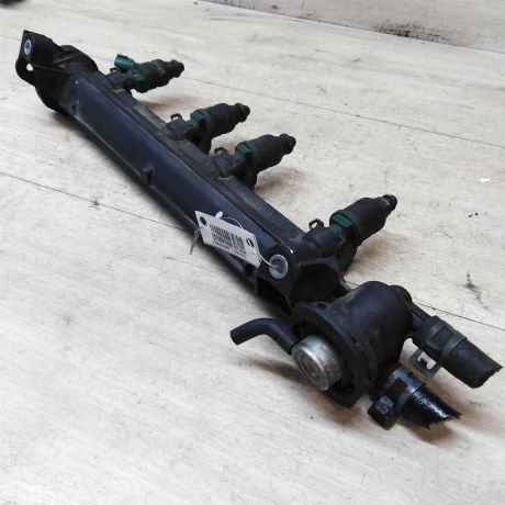 forsunka-toplivnaia-rampa-16i-avu-volkswagen-golf-4-skoda-octavia-tour-volkswagen-bora-art-36721-big-0