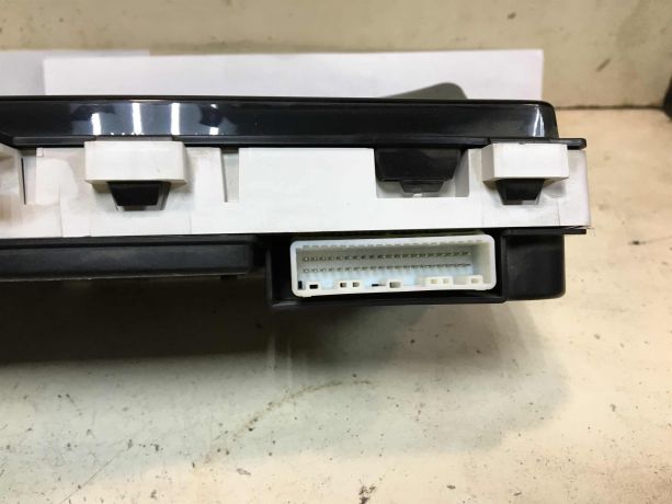 panel-priborov-shhitok-16i-akpp-3zz-fe-toyota-corolla-ix-e120-e130-rest-art-37452-big-5