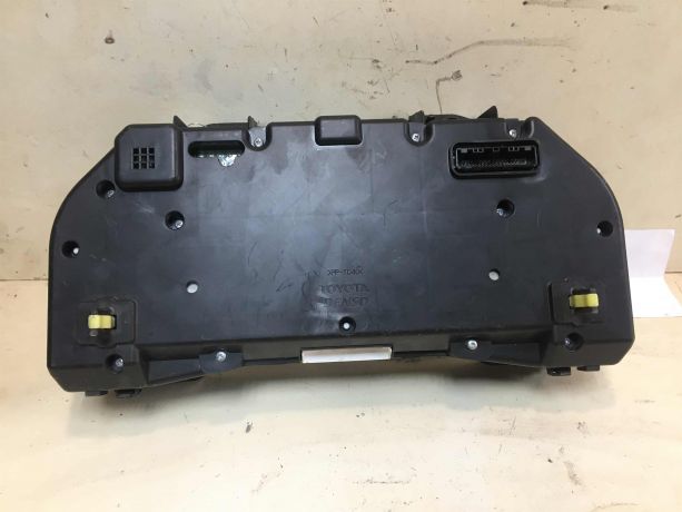 panel-priborov-shhitok-toyota-avensis-iii-09g-art-37568-big-4