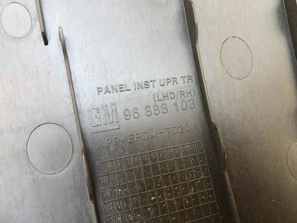 deflektor-obduva-salona-pravyi-nakladka-chevrolet-cruze-do-rest-art-38589-big-3
