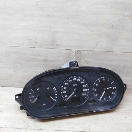 panel-priborov-shhitok-14i-renault-megane-1-do-rest-art-43218-big-0