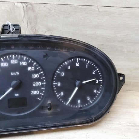 panel-priborov-shhitok-14i-renault-megane-1-do-rest-art-43218-big-5
