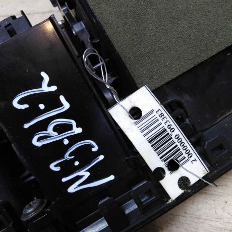 deflektor-obduva-salona-centralnyi-mazda-3-bl-art-48239-big-2