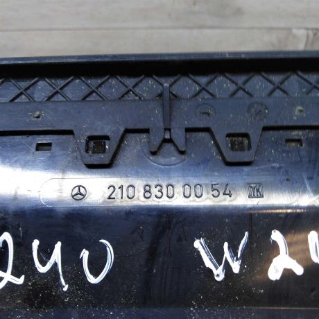 deflektor-obduva-salona-centralnyi-mercedes-e-class-w210-art-51722-big-3