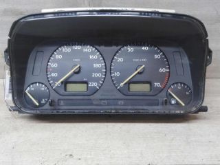 panel-priborov-shhitok-volkswagen-golf-3-art-53854
