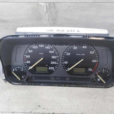 panel-priborov-shhitok-volkswagen-golf-3-art-53854-big-1