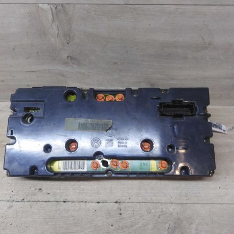 panel-priborov-shhitok-volkswagen-golf-3-art-53854-big-3