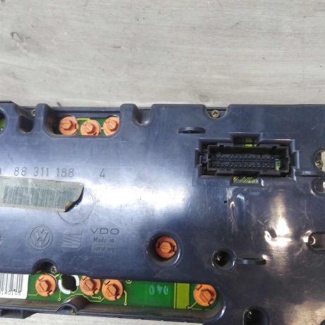 panel-priborov-shhitok-volkswagen-golf-3-art-53854-big-4