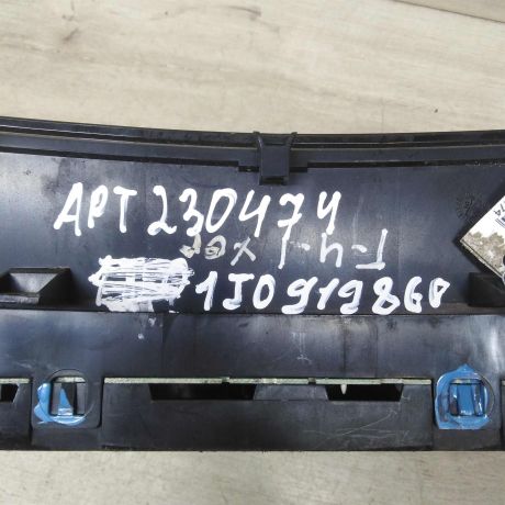 panel-priborov-shhitok-volkswagen-golf-4-art-53902-big-3