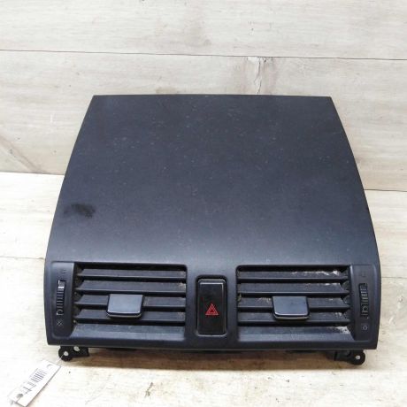 deflektor-obduva-salona-centralnyi-mazda-3-bk-sedan-art-54160-big-0