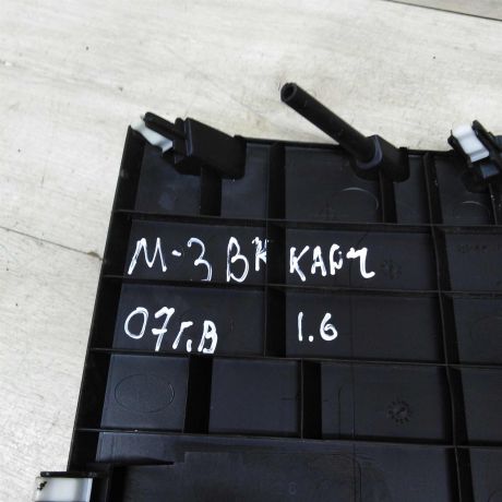 deflektor-obduva-salona-centralnyi-mazda-3-bk-sedan-art-54160-big-2