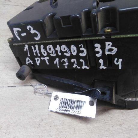 panel-priborov-shhitok-volkswagen-golf-3-art-54695-big-2