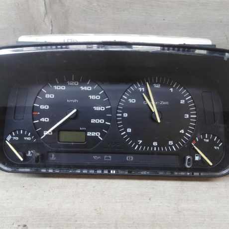 panel-priborov-shhitok-volkswagen-golf-3-art-54753-big-0