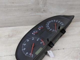 panel-priborov-shhitok-volkswagen-passat-b5-gp-art-54891