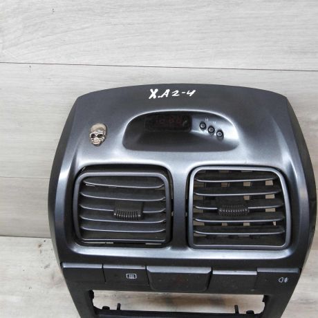 ramka-magnitoly-deflektor-obduva-salona-centralnyi-hyundai-accent-2-06-gv-sedan-art-55878-big-2